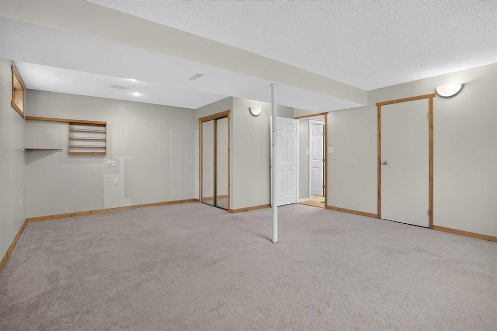 152 Maddock Way Ne, Calgary, AB - Indoor
