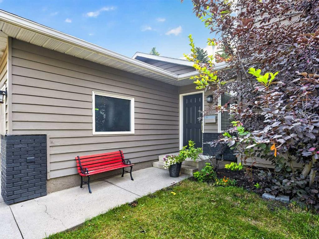 13704 Deer Run Boulevard Se, Calgary, AB - Outdoor