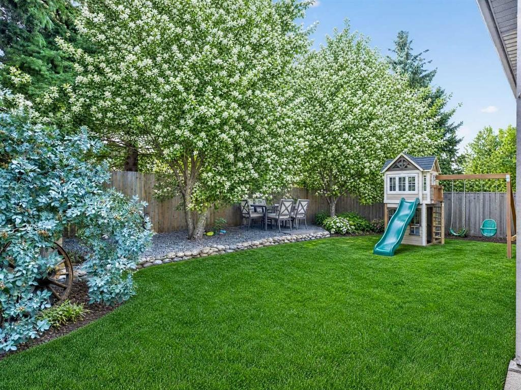 13704 Deer Run Boulevard Se, Calgary, AB - Outdoor
