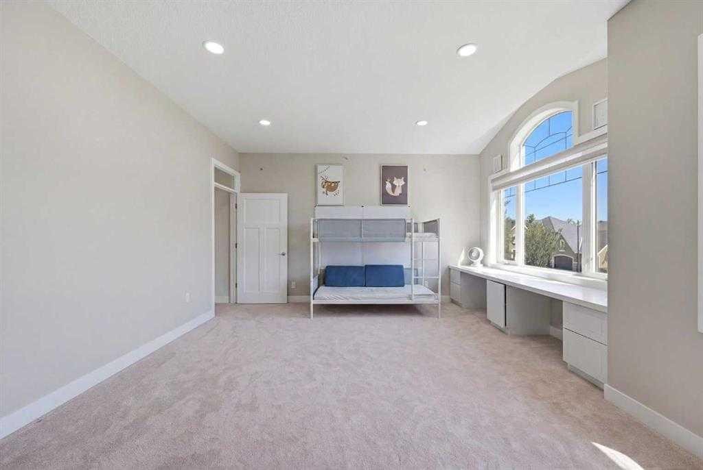 160 Panatella Crescent Nw, Calgary, AB - Indoor