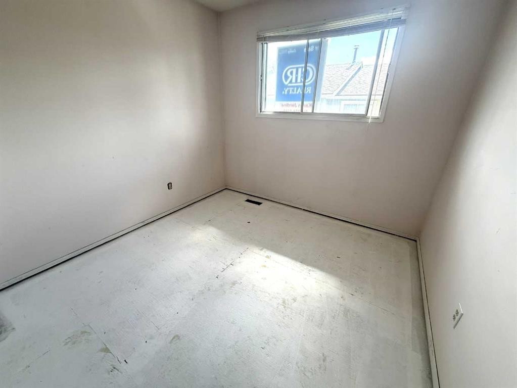 20-6503 Ranchview Drive Nw, Calgary, AB - Indoor Photo Showing Other Room
