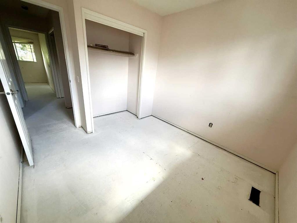 20-6503 Ranchview Drive Nw, Calgary, AB - Indoor Photo Showing Other Room