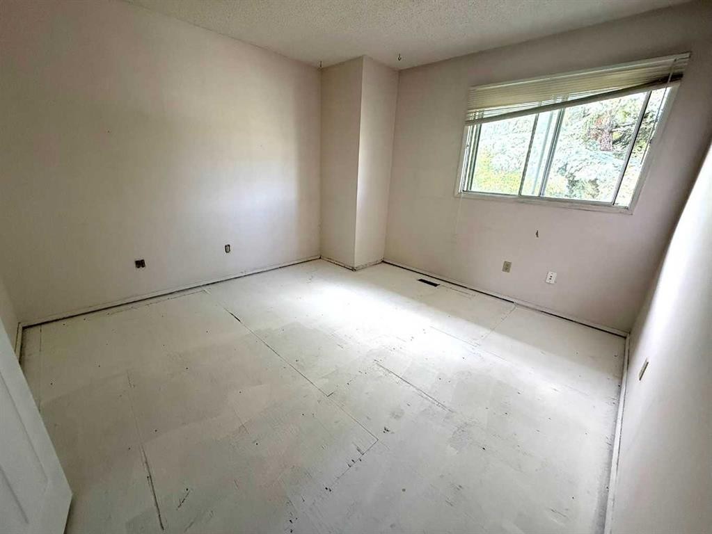 20-6503 Ranchview Drive Nw, Calgary, AB - Indoor Photo Showing Other Room