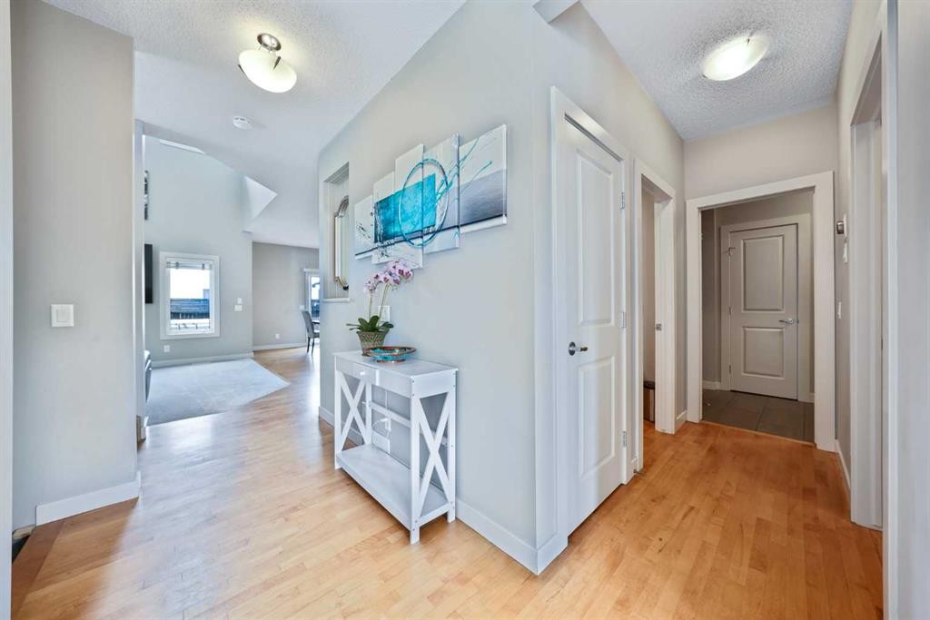 109 Seagreen Link, Chestermere, AB - Indoor Photo Showing Other Room