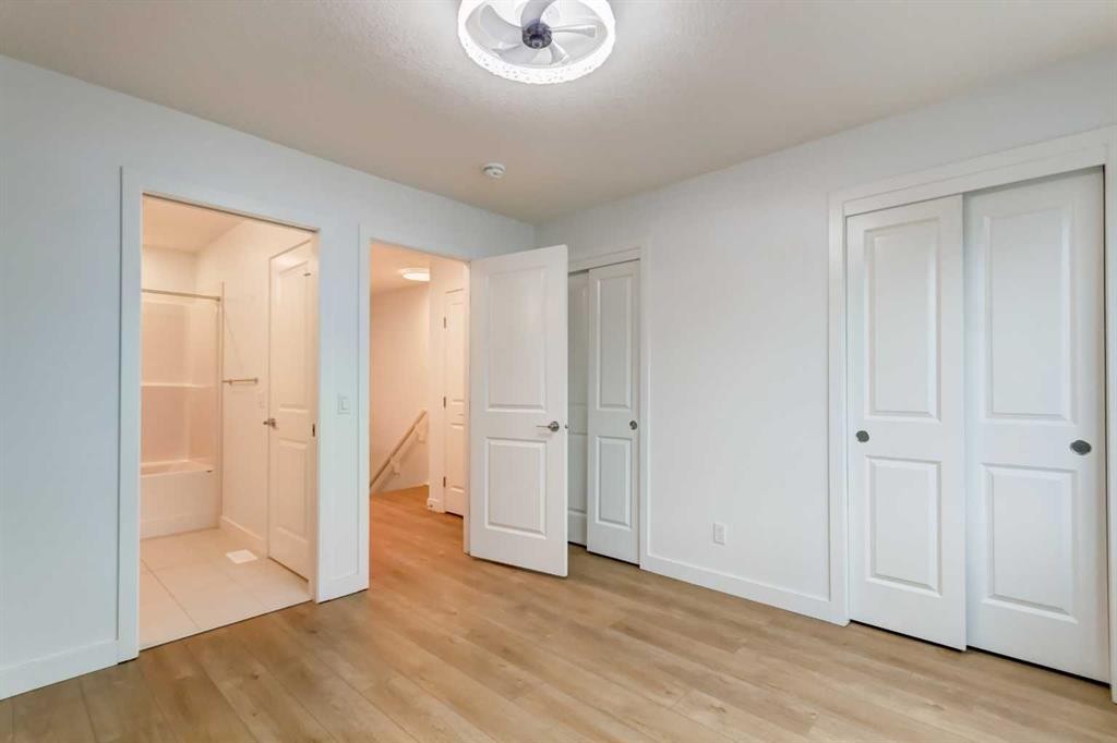 8524 21 Avenue Se, Calgary, AB - Indoor Photo Showing Other Room