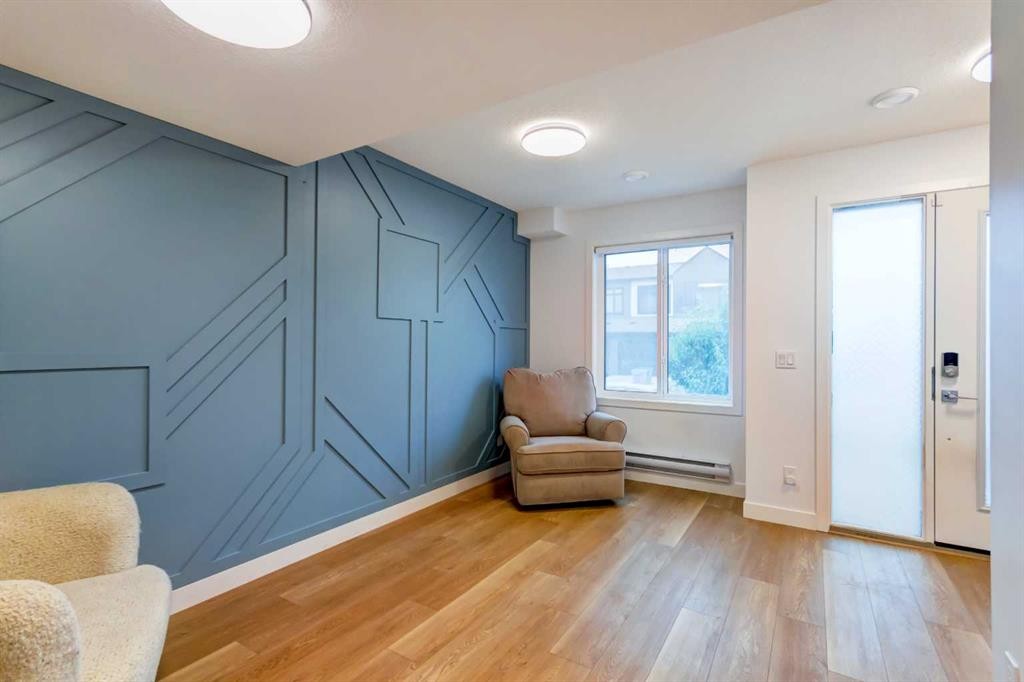 8524 21 Avenue Se, Calgary, AB - Indoor