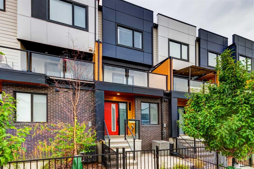8524 21 Avenue Se, Calgary, AB - Outdoor