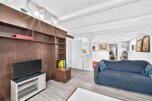 9120 48 Avenue Nw, Calgary, AB - Indoor