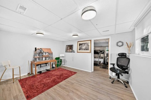 9120 48 Avenue Nw, Calgary, AB - Indoor