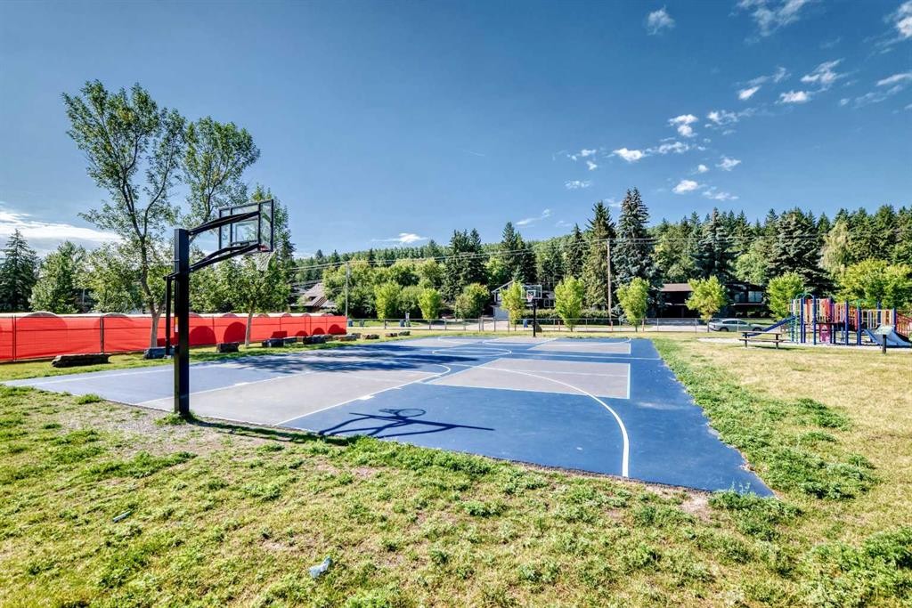 9120 48 Avenue Nw, Calgary, AB - Outdoor With View