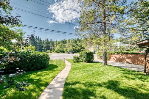 9120 48 Avenue Nw, Calgary, AB - Outdoor