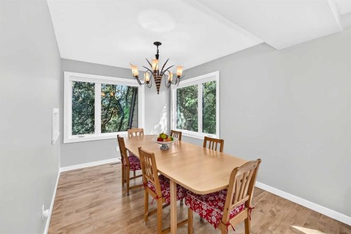 9120 48 Avenue Nw, Calgary, AB - Indoor Photo Showing Dining Room