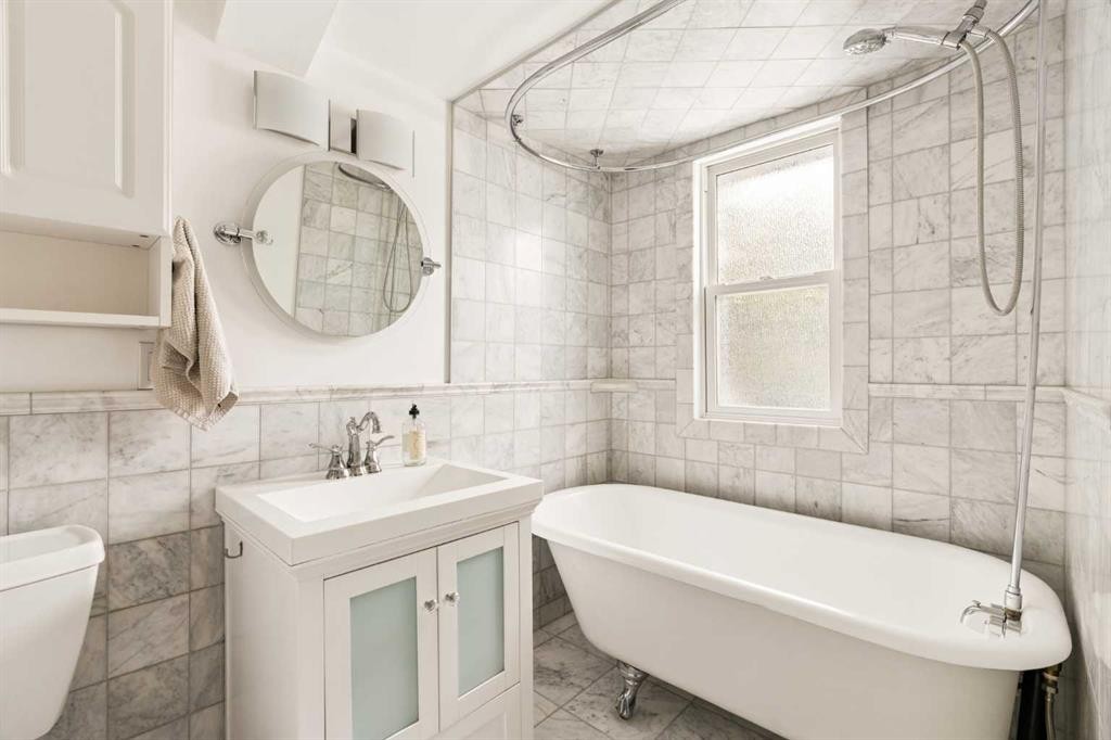 813 3 Avenue Nw, Calgary, AB