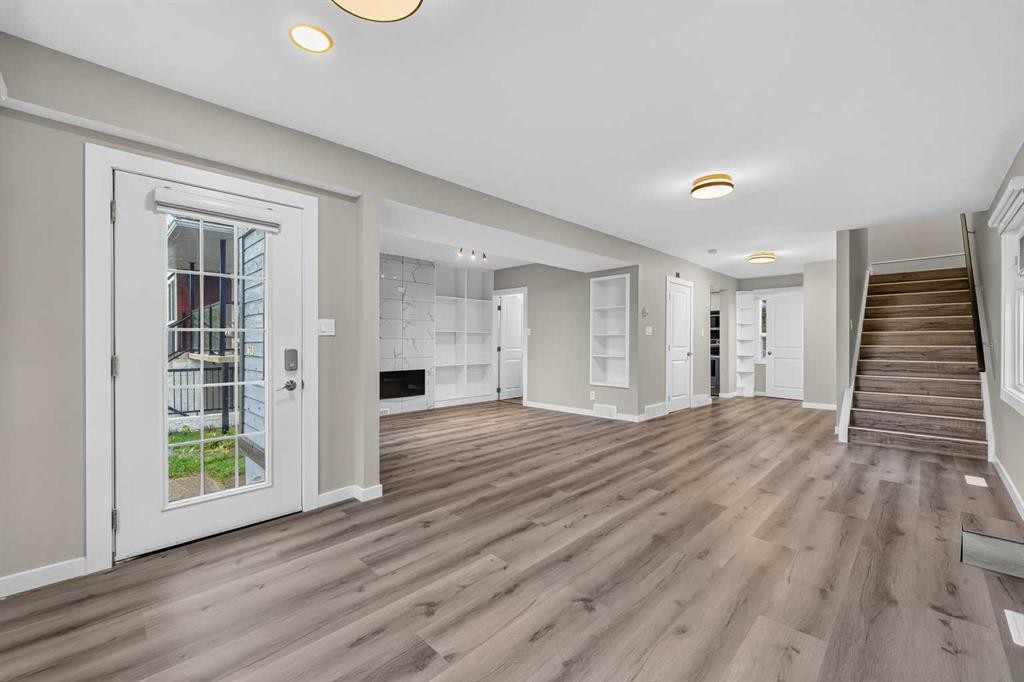 1608 3 Street Nw, Calgary, AB - Indoor Photo Showing Other Room