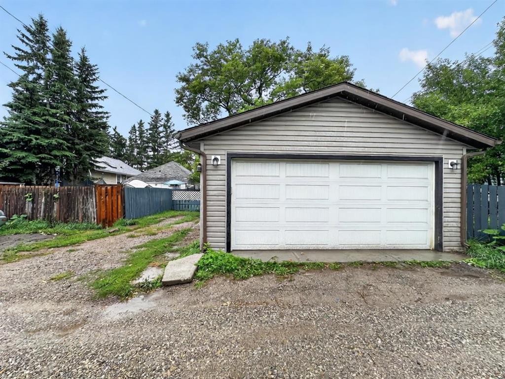 1608 3 Street Nw, Calgary, AB - Outdoor