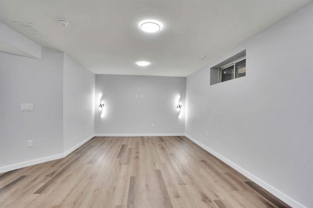 41 Millview Park Sw, Calgary, AB - Indoor Photo Showing Other Room
