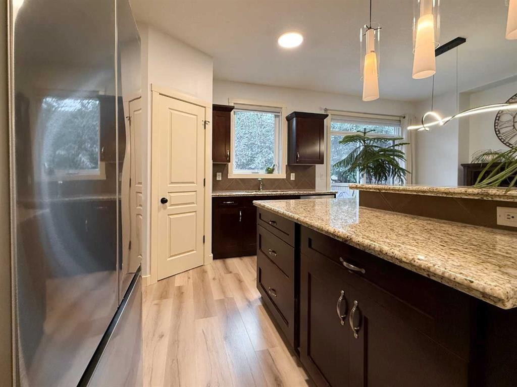 93 Cranleigh Heath Se, Calgary, AB - Indoor Photo Showing Kitchen