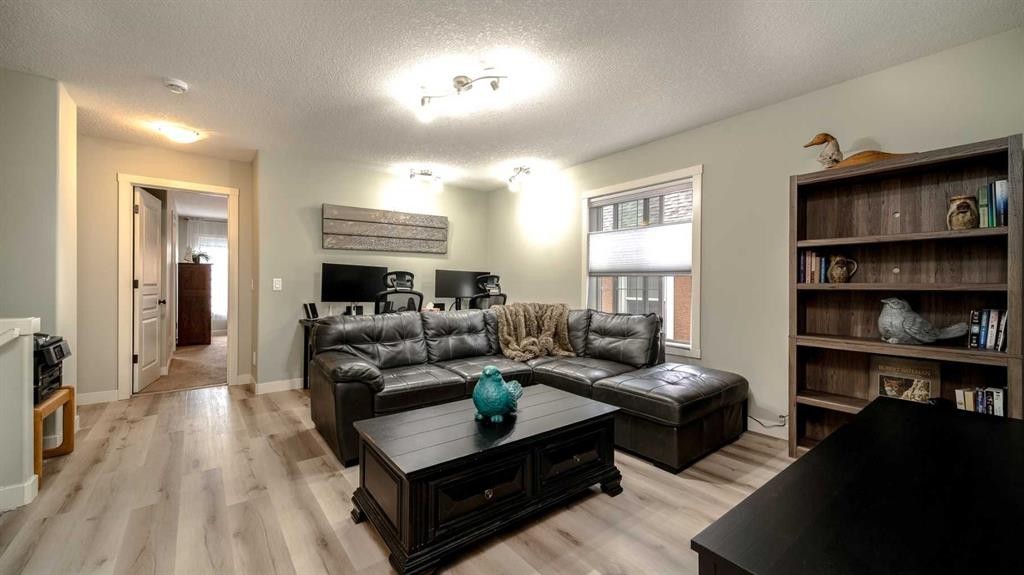93 Cranleigh Heath Se, Calgary, AB - Indoor Photo Showing Living Room