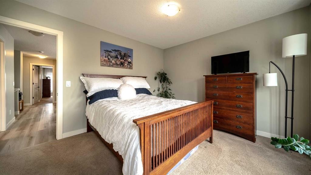93 Cranleigh Heath Se, Calgary, AB - Indoor Photo Showing Bedroom