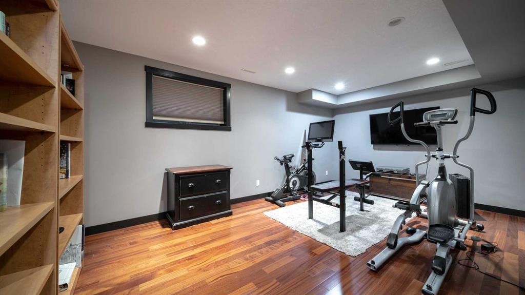 93 Cranleigh Heath Se, Calgary, AB - Indoor Photo Showing Gym Room