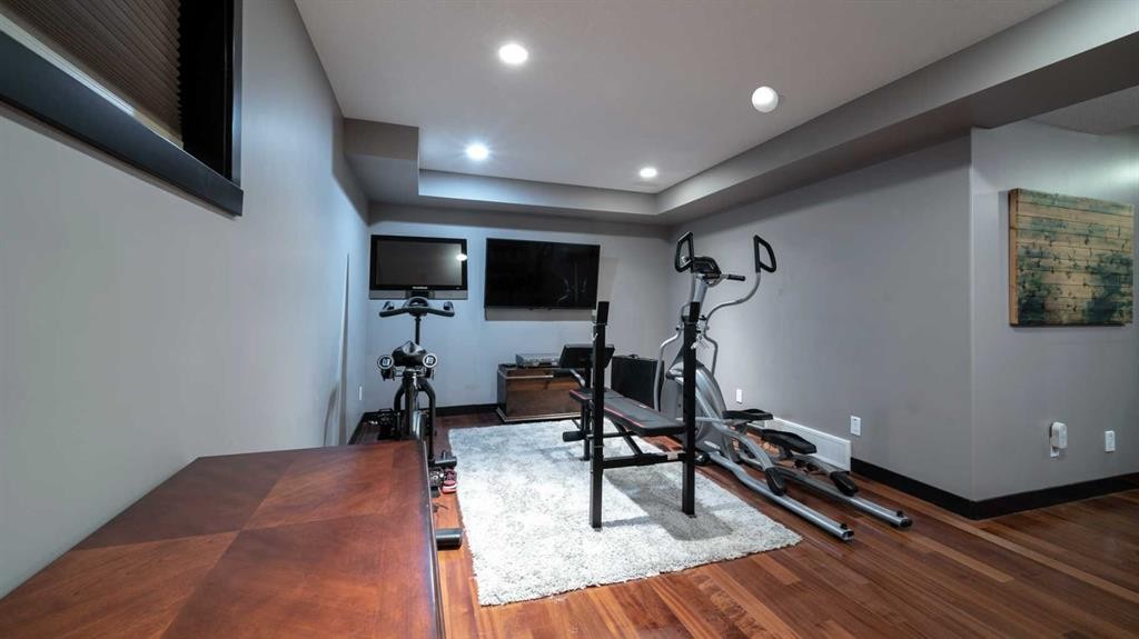 93 Cranleigh Heath Se, Calgary, AB - Indoor Photo Showing Gym Room