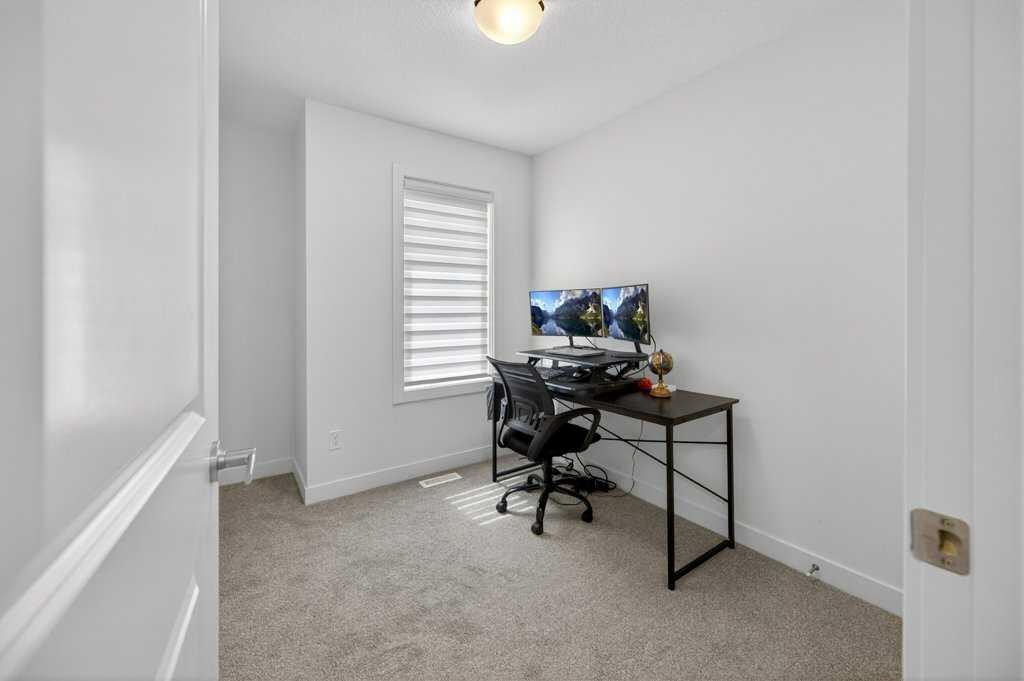 606-550 Seton Circle Se, Calgary, AB - Indoor Photo Showing Office