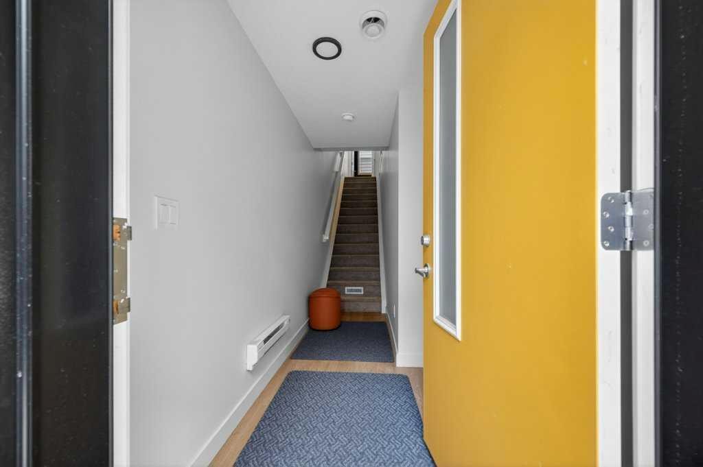 606-550 Seton Circle Se, Calgary, AB - Indoor Photo Showing Other Room