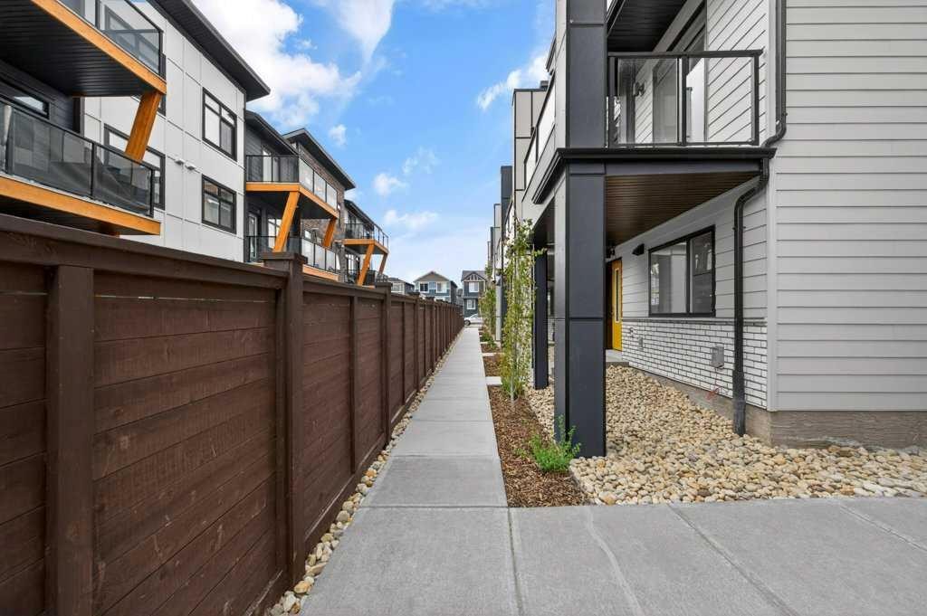 606-550 Seton Circle Se, Calgary, AB - Outdoor With Exterior