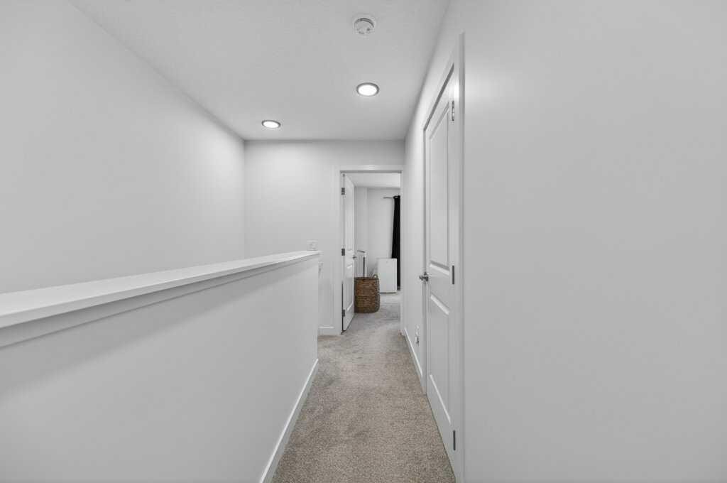 606-550 Seton Circle Se, Calgary, AB - Indoor Photo Showing Other Room