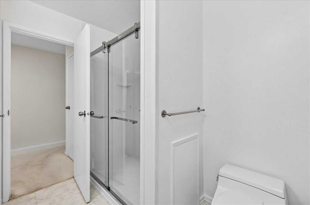 1707 107 Avenue Sw, Calgary, AB - Indoor