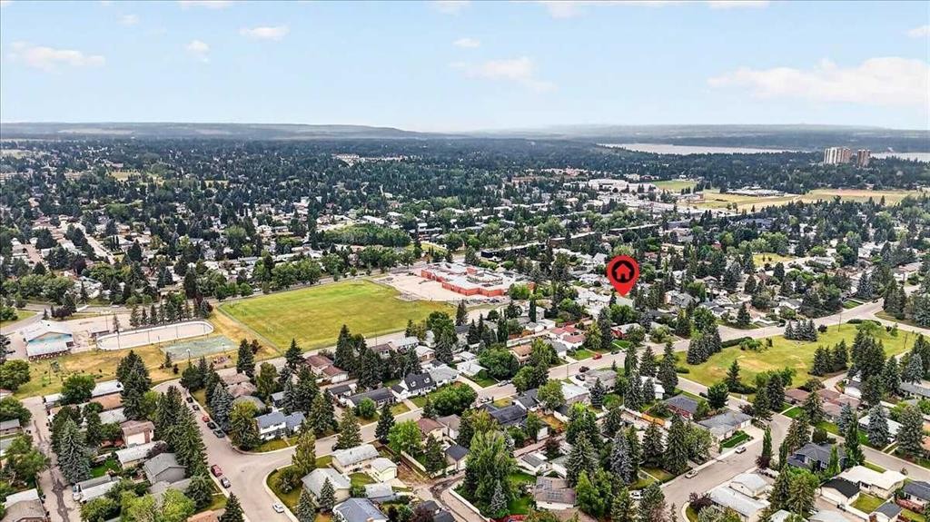 1707 107 Avenue Sw, Calgary, AB - Outdoor With View