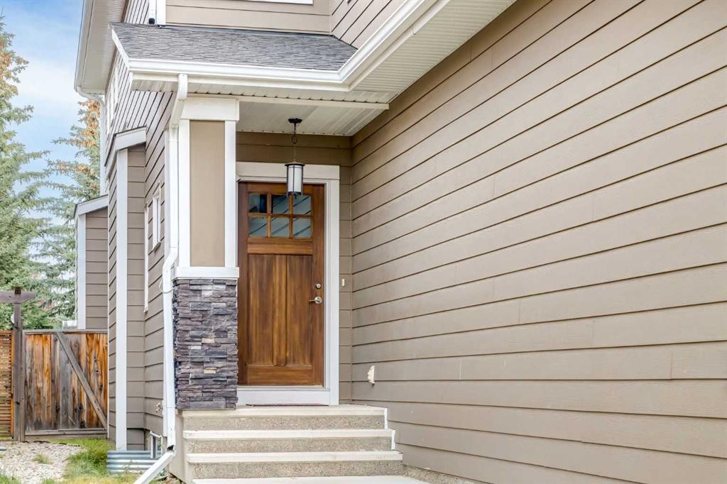 40 Westmore Place Sw, Calgary, AB - Outdoor With Exterior