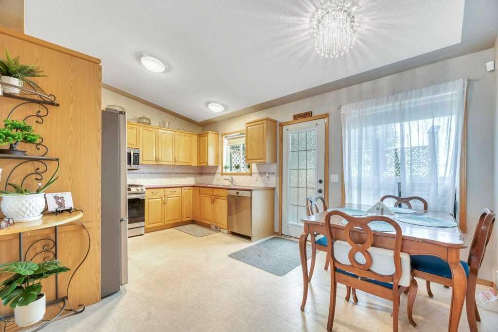 1907 Strathcona Terrace, Strathmore, AB - Indoor Photo Showing Dining Room