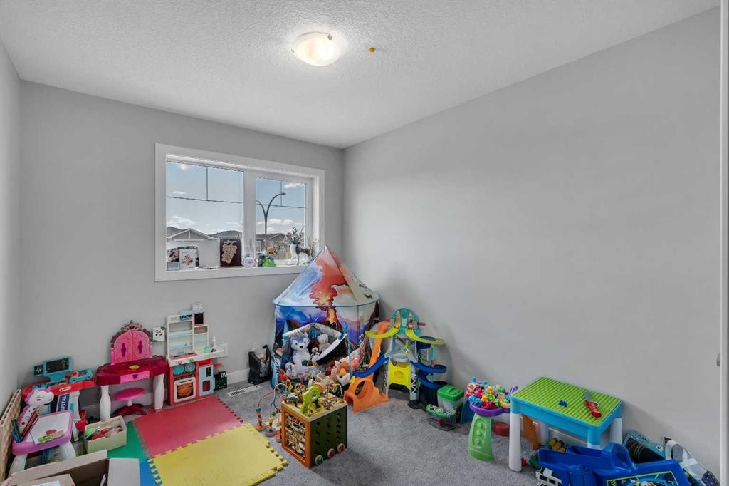 552 Redstone Drive Ne, Calgary, AB