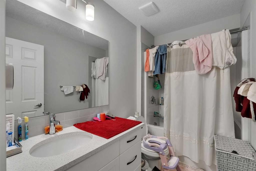 552 Redstone Drive Ne, Calgary, AB