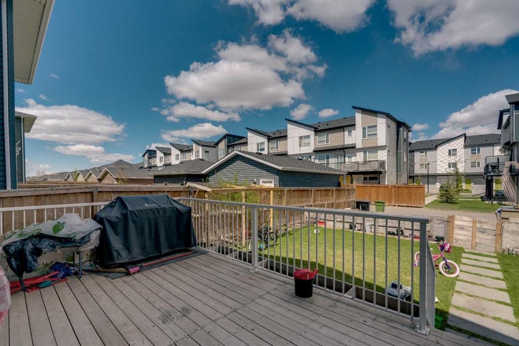 552 Redstone Drive Ne, Calgary, AB