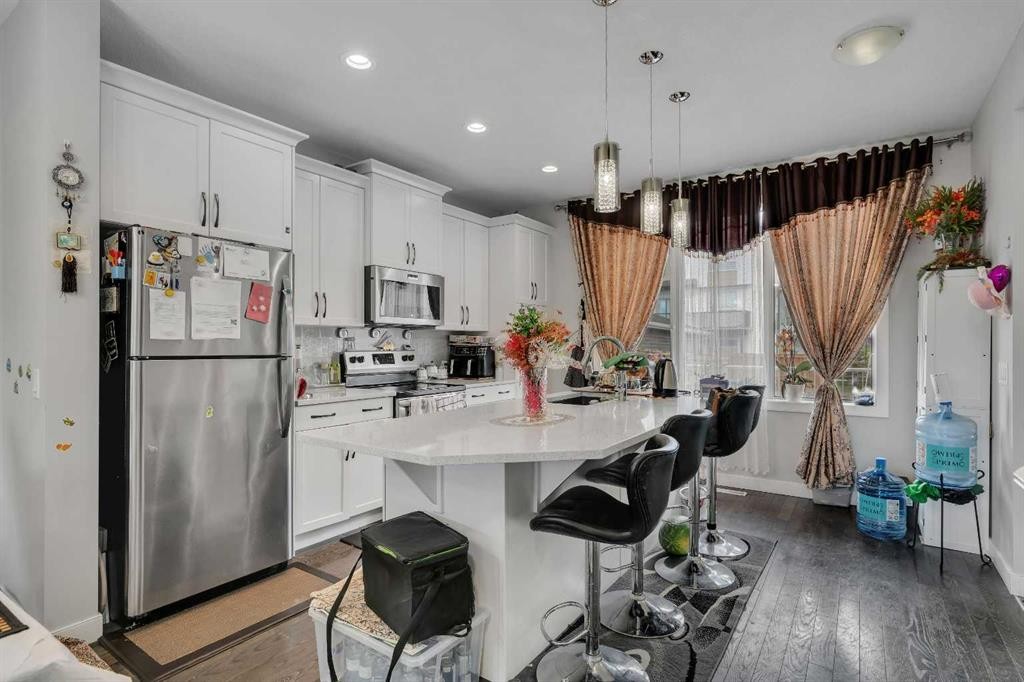 552 Redstone Drive Ne, Calgary, AB