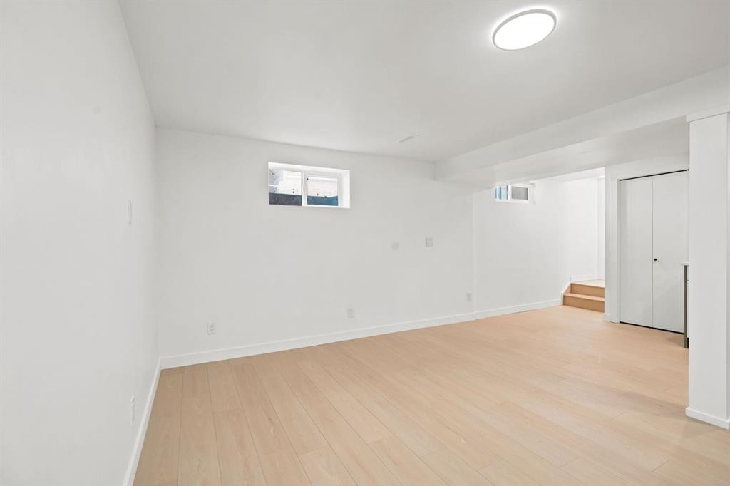 19 Mardale Crescent Ne, Calgary, AB - Indoor Photo Showing Other Room