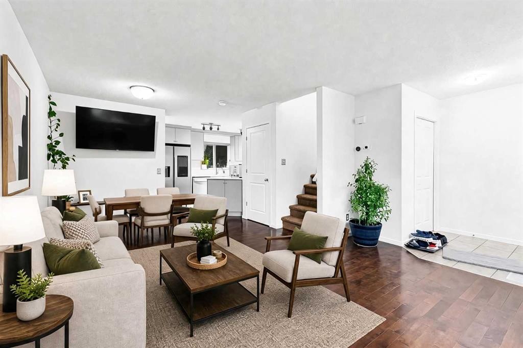 98 Panatella Hill Nw, Calgary, AB - Indoor Photo Showing Living Room