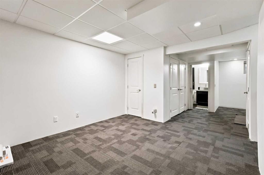 98 Panatella Hill Nw, Calgary, AB - Indoor Photo Showing Other Room