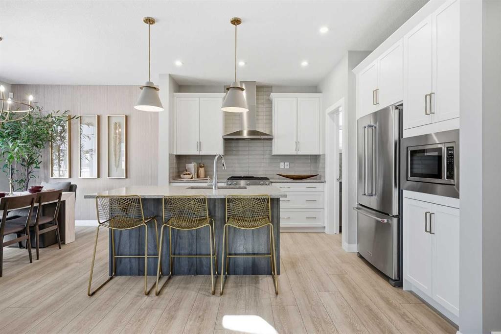 468 Dawson Circle, Chestermere, AB - Indoor Photo Showing Kitchen With Stainless Steel Kitchen With Upgraded Kitchen
