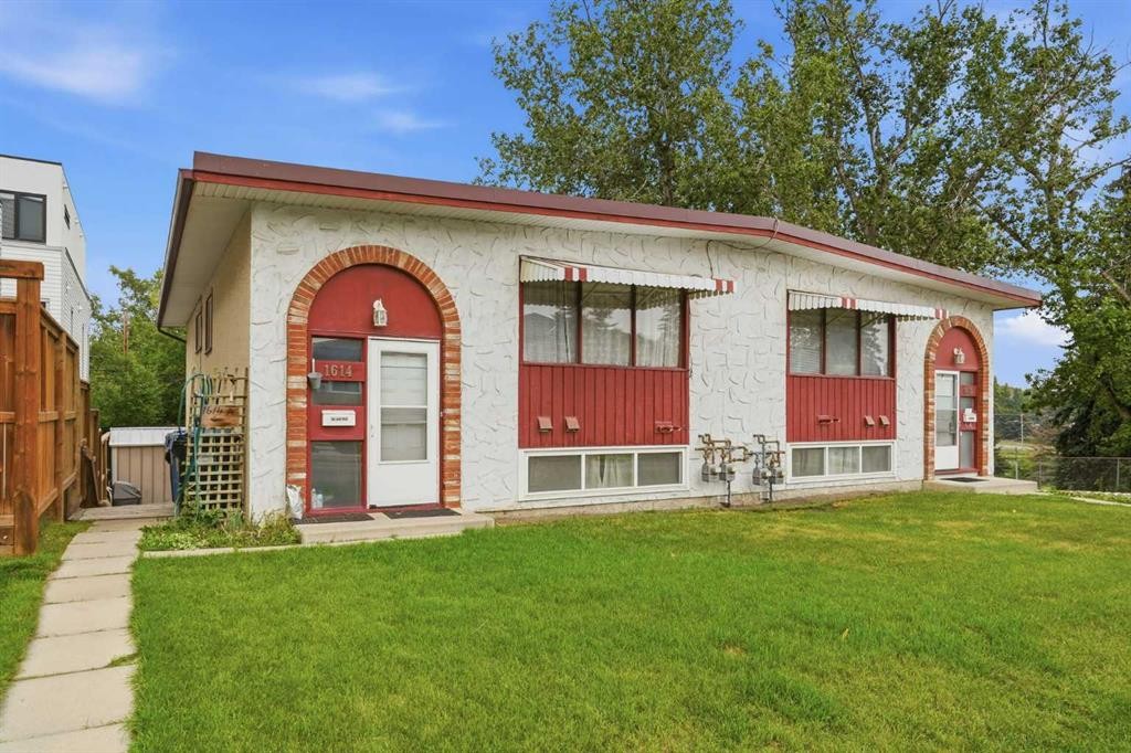 1612 24 Avenue Nw, Calgary, AB - Outdoor