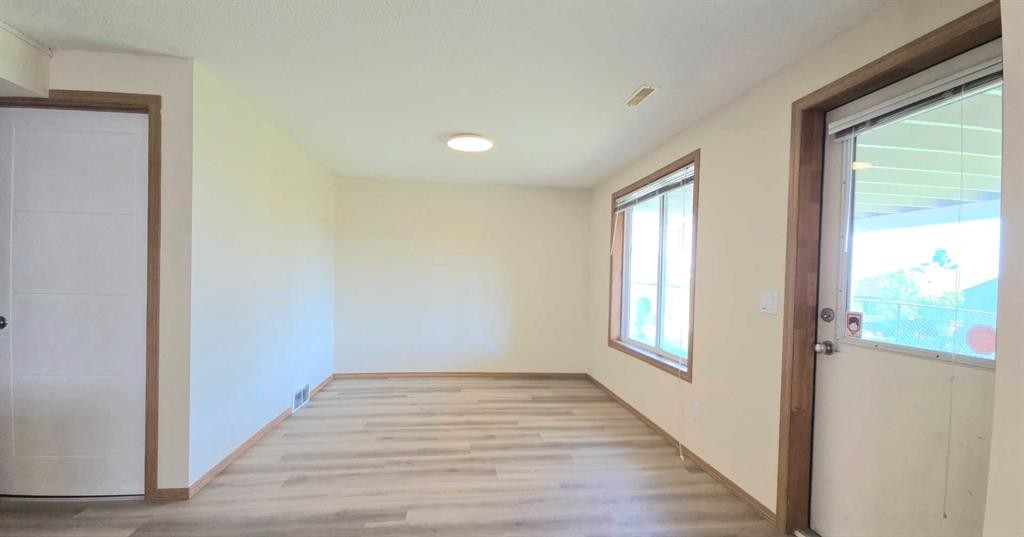 210 Panamount Hill Nw, Calgary, AB - Indoor Photo Showing Other Room