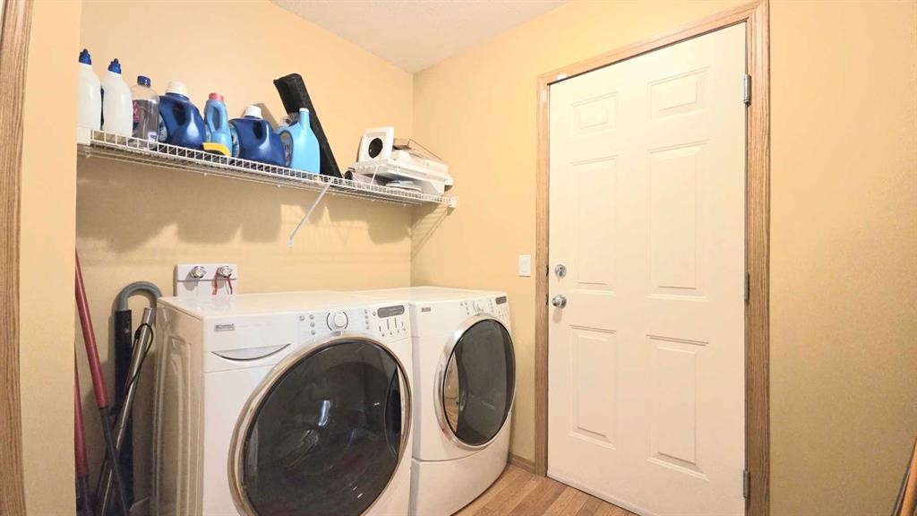 210 Panamount Hill Nw, Calgary, AB - Indoor Photo Showing Laundry Room