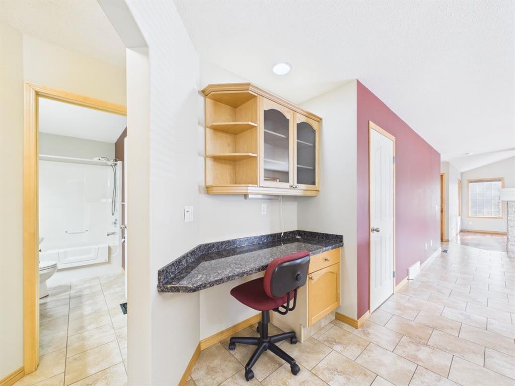 181 Panamount Hill Nw, Calgary, AB - Indoor