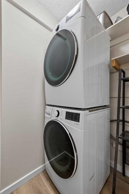 19 Macewan Meadow Crescent Nw, Calgary, AB - Indoor Photo Showing Laundry Room