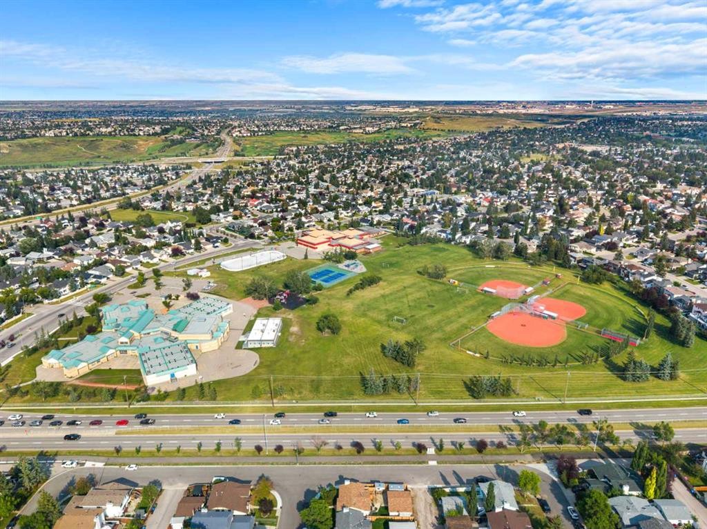 19 Macewan Meadow Crescent Nw, Calgary, AB - Outdoor With View
