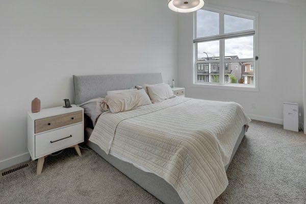174 Rowley Gate Nw, Calgary, AB - Indoor Photo Showing Bedroom