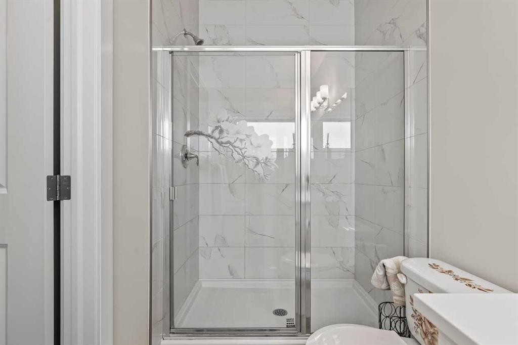 119 Walgrove Green Se, Calgary, AB - Indoor Photo Showing Bathroom