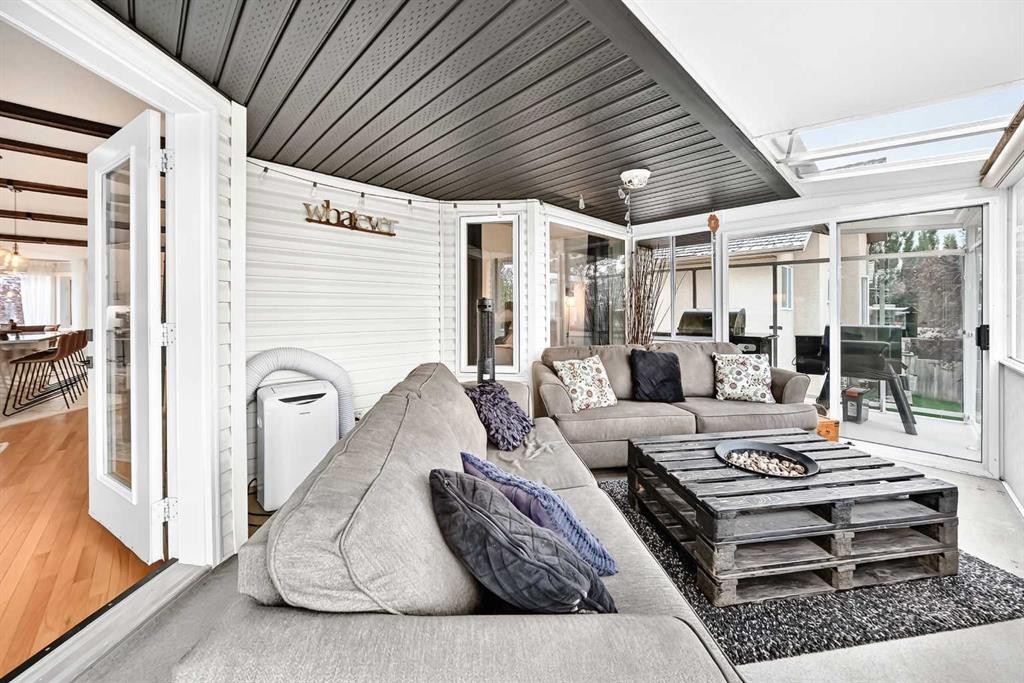 61 West Edge Road, Cochrane, AB - Outdoor